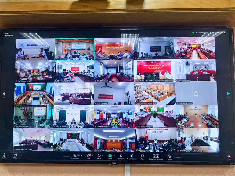 Cuộc họp trực tuyến tới các đầu cầu Sở Y tế trên cả nước.