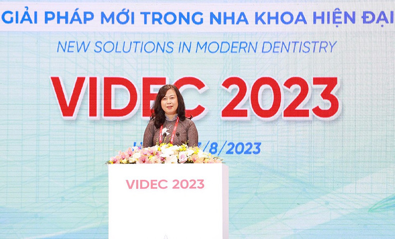 Bộ trưởng Y tế Đào Hồng Lan phát biểu tại hội nghị.