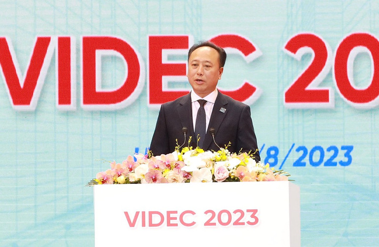 Phó Giáo sư, Tiến sĩ Trần Cao Bính, Giám đốc Bệnh viện Răng Hàm Mặt Trung ương phát biểu.