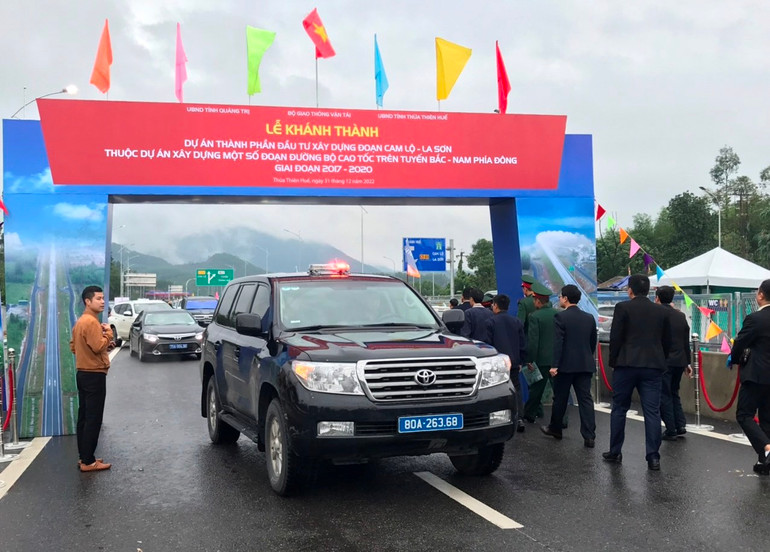 Tuyến cao tốc Cam Lộ-La Sơn đã hoàn thành và đưa vào khai thác.