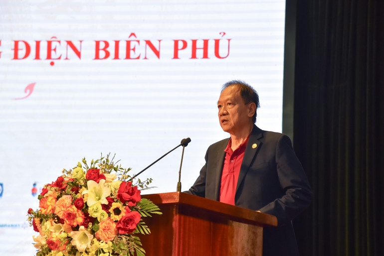 Ông Võ Hồng Nam, đại diện cho Gia đình Đại tướng-Tổng tư lệnh Võ Nguyên Giáp.