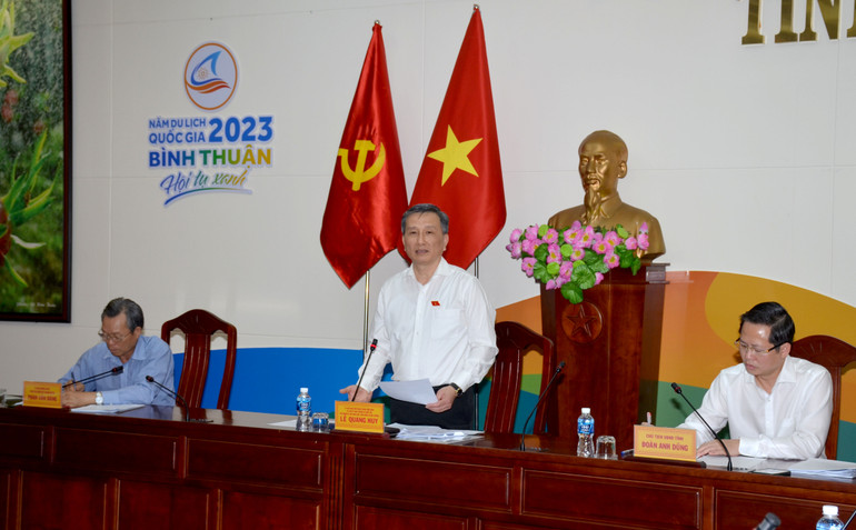 Chủ nhiệm Ủy ban Khoa học, Công nghệ và Môi trường Lê Quang Huy phát biểu tại buổi làm việc.