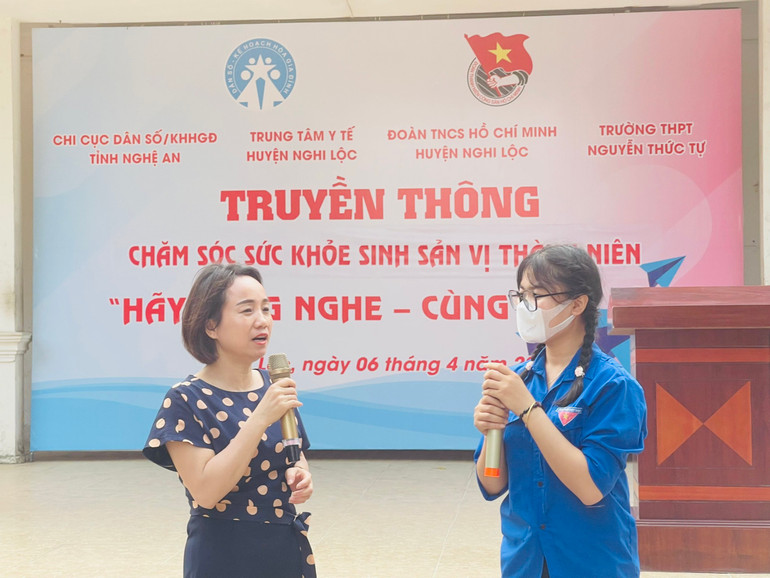 Tăng cường truyền thông sức khoẻ sinh sản cho giới trẻ.