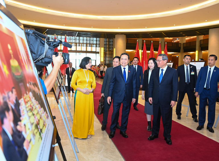 Chủ tịch Quốc hội Trần Thanh Mẫn hội kiến Thủ tướng Quốc vụ viện Trung Quốc Lý Cường ảnh 5