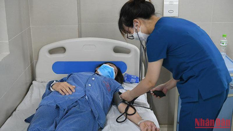 Hà Nội: Thuốc Tamiflu điều trị cúm A lại bị "thổi giá" ảnh 1