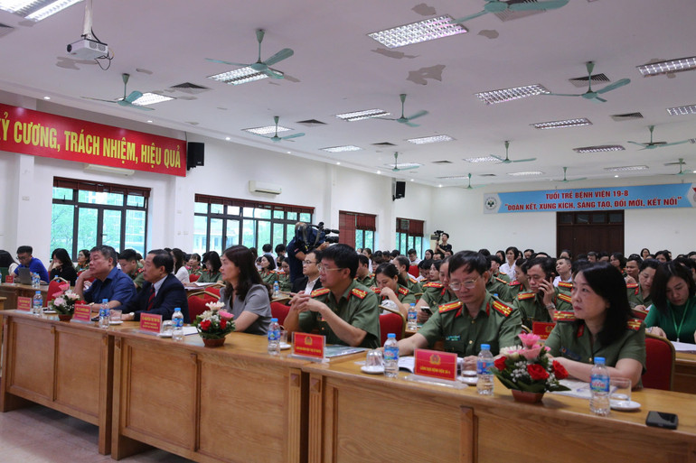 Toàn cảnh hội thảo.