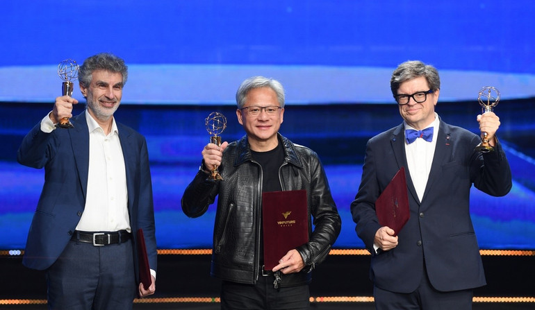 Giải thưởng Nữ hoàng Elizabeth chia sẻ tầm nhìn với Giải thưởng VinFuture khi vinh danh toàn diện 3 trụ cột cốt lõi của học máy hiện đại, đồng thời vinh danh các đại diện đến từ ngành công nghiệp bên cạnh những nhà khoa học kiệt xuất. (Ảnh: VinFuture)