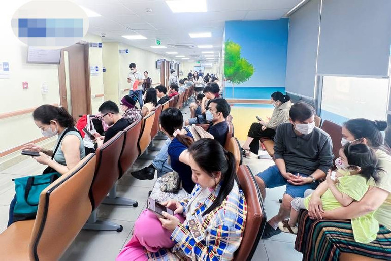 Bệnh nhân đến khám vì bệnh lý viêm đường hô hấp.