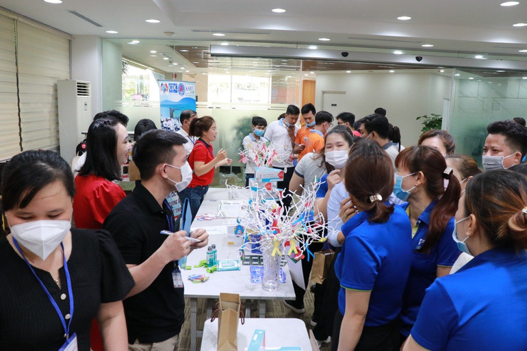 Hoạt động truyền thông tại khu công nghiệp.