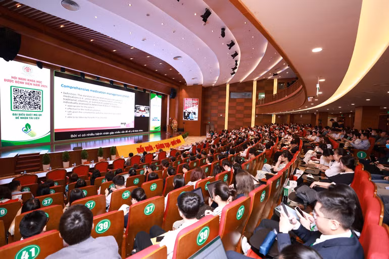 Toàn cảnh hội nghị.