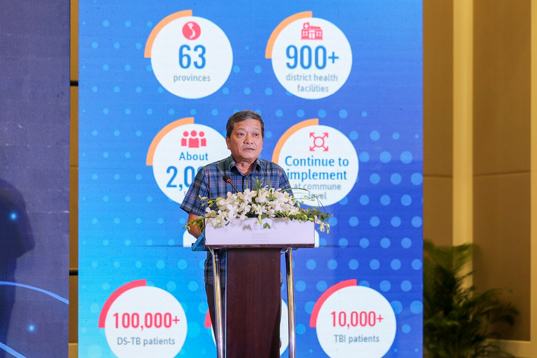 Tiến sĩ, bác sĩ cao cấp Đinh Văn Lượng, Giám đốc Bệnh viện Phổi Trung ương phát biểu tại lễ ra mắt.