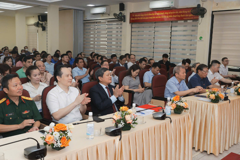 Các đại biểu tham dự lễ kỷ niệm.