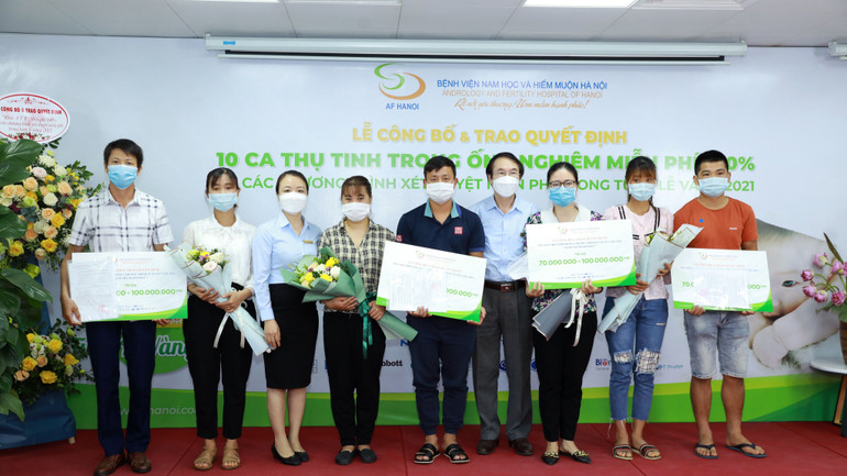 Gia đình chị Sương là một trong số những cặp vợ chồng được hỗ trợ làm IVF miễn phí. Gia đình chị Sương là một trong số những cặp vợ chồng được hỗ trợ làm IVF miễn phí.