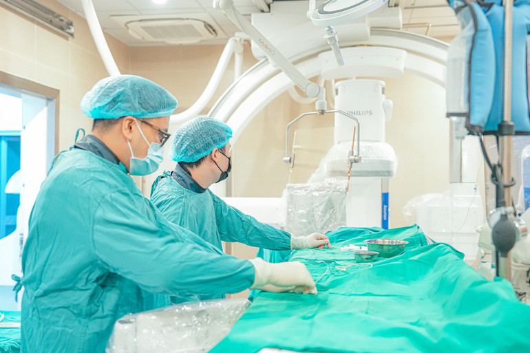 Bệnh viện duy trì các dịch vụ như trong giờ hành chính.