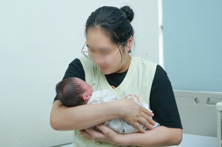 Bệnh nhi hồi phục sức khỏe sau ca phẫu thuật đặc biệt. Bệnh nhi hồi phục sức khỏe sau ca phẫu thuật đặc biệt.