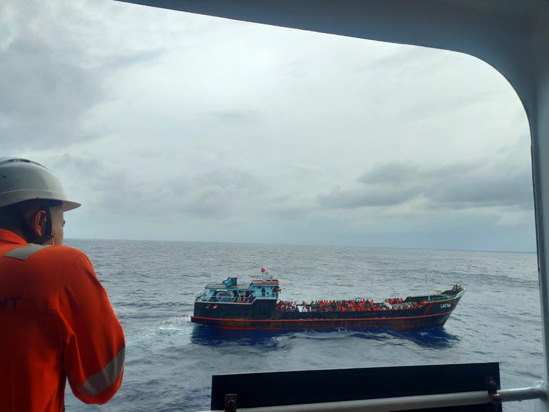 303 công dân Sri Lanka bị trôi dạt trên biển được ứng cứu kịp thời.