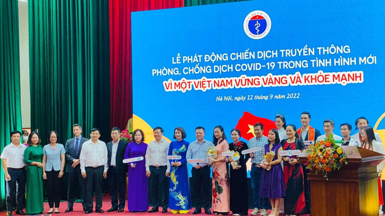 Các đại biểu tham dự lễ phát động chiến dịch. Các đại biểu tham dự lễ phát động chiến dịch.