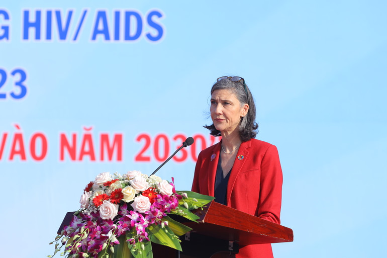 Bà Ramla Khalidi, Quyền Điều phối viên thường trú Liên hợp quốc tại Việt Nam đánh giá cao kết quả phòng, chống HIV/AIDS tại Việt Nam.