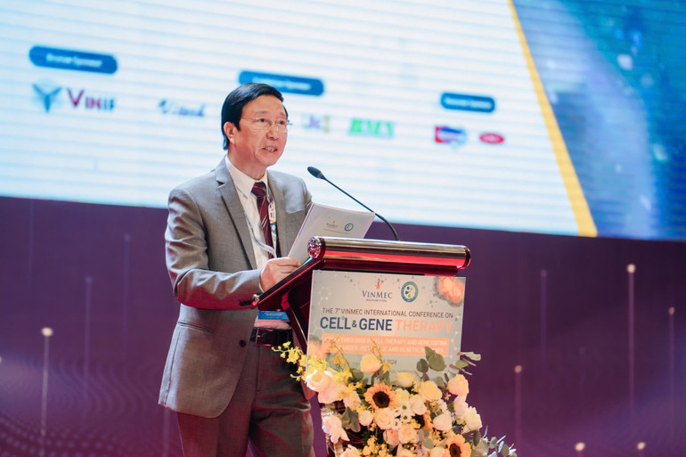 Giáo sư, Tiến sĩ Nguyễn Thanh Liêm, Viện trưởng Viện Nghiên cứu Tế bào và Công nghệ Gen Vinmec.