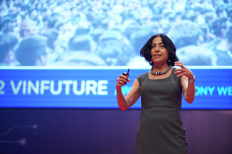 Giáo sư Jennifer Tour Chayes.