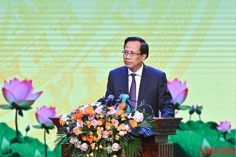 Hình ảnh Lễ kỷ niệm 75 năm Ngày Thương binh-Liệt sĩ và tuyên dương đại biểu người có công ảnh 5