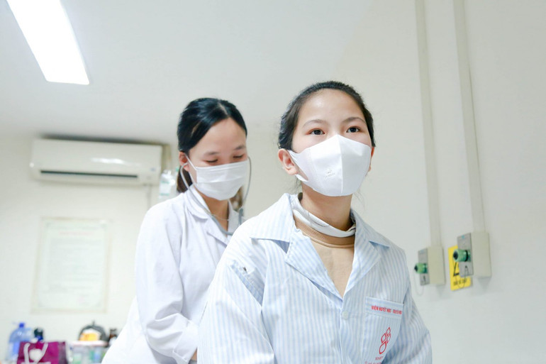 Quỳnh Như đã khỏe mạnh và trở lại cuộc sống học tập bình thường sau ca ghép. Quỳnh Như đã khỏe mạnh và trở lại cuộc sống học tập bình thường sau ca ghép.