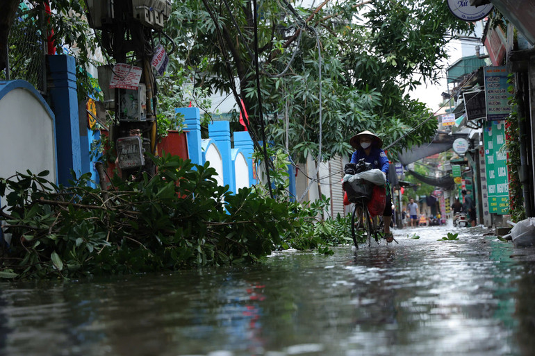 Cảnh báo nguy cơ úng ngập sau bão. (Ảnh: HÀ NAM)
