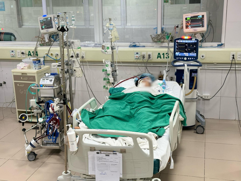 Bác sĩ cảnh báo khi thấy có triệu chứng cúm B nặng lên, phải đến ngay cơ sở y tế, tránh biến chứng nặng nề.