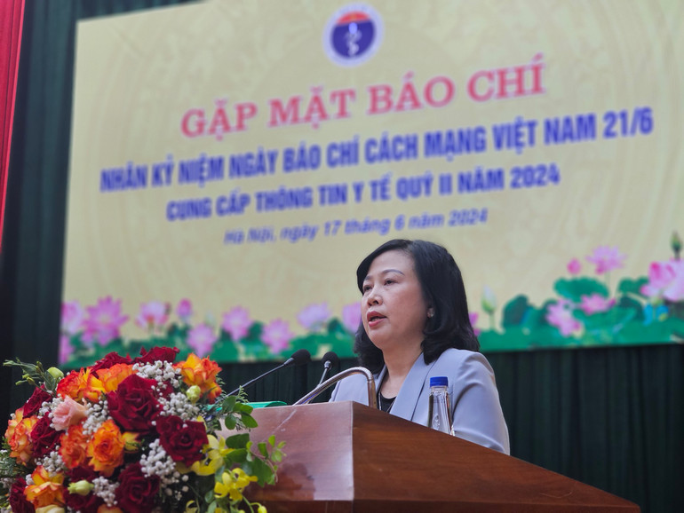 Bộ trưởng Y tế Đào Hồng Lan chia sẻ thông tin tại buổi gặp mặt báo chí chiều 17/6. Bộ trưởng Y tế Đào Hồng Lan chia sẻ thông tin tại buổi gặp mặt báo chí chiều 17/6.