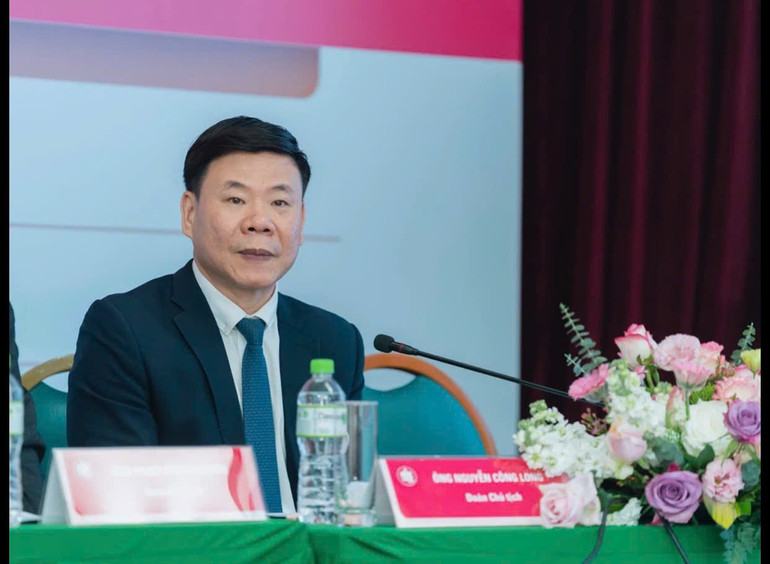 Phó Giáo sư, Tiến sĩ Nguyễn Công Long - Giám đốc Trung tâm Tiêu hóa - Gan mật, Bệnh viện Bạch Mai. Phó Giáo sư, Tiến sĩ Nguyễn Công Long - Giám đốc Trung tâm Tiêu hóa - Gan mật, Bệnh viện Bạch Mai.