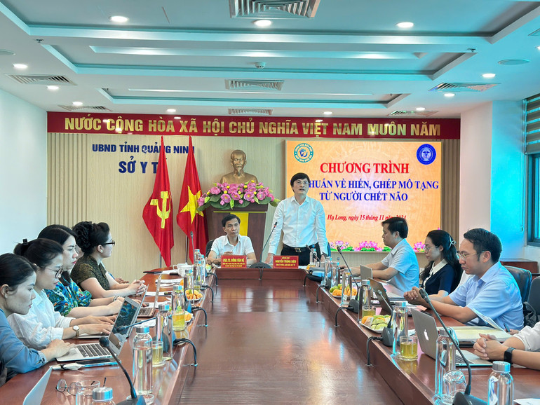 Tiến sĩ, bác sĩ Nguyễn Trọng Diện, Giám đốc Sở Y tế tỉnh Quảng Ninh phát biểu tại chương trình.