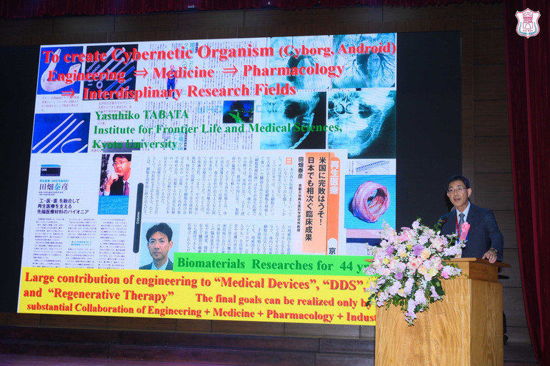 Các chuyên gia Nhật Bản chia sẻ tại hội nghị khoa học.