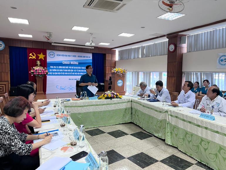 Toàn cảnh buổi làm việc. Toàn cảnh buổi làm việc.