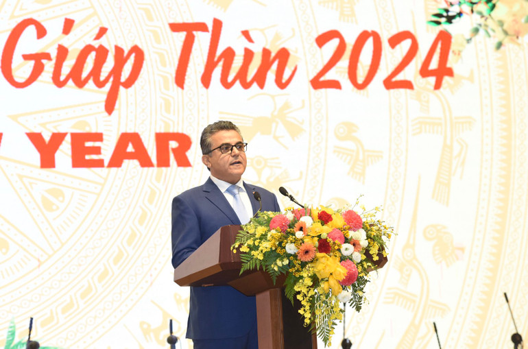 Đại sứ Palestine tại Việt Nam Saadi Salama, Trưởng đoàn Ngoại giao tại Việt Nam phát biểu ý kiến.