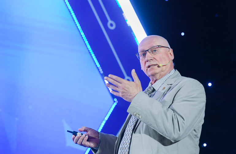 Giáo sư Valery Feigin, Đại học Công nghệ Auckland (New Zealand).