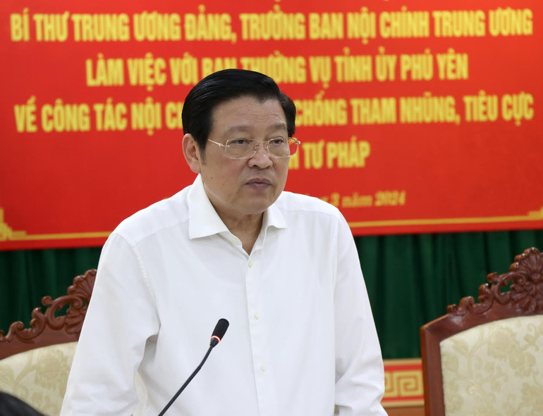 Đồng chí Phan Đình Trạc, Ủy viên Bộ Chính trị, Bí Thư Trung ương Đảng, Trưởng Ban Nội chính Trung ương làm việc với Ban Thường vụ Tỉnh ủy Phú Yên về công tác nội chính, phòng chống tham nhũng, tiêu cực và cải cách tư pháp.