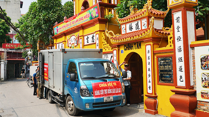 Những chuyến hàng nghĩa tình. Những chuyến hàng nghĩa tình.