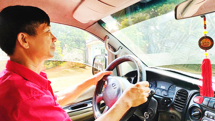 Ông Thọ đã gần 30 năm sơ cứu nạn nhân TNGT trên địa bàn.