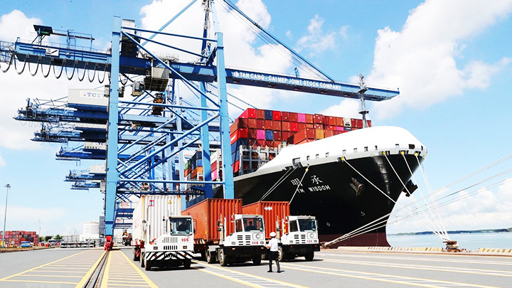 Xuất nhập khẩu hàng hóa tăng nhanh hơn so dự kiến với tổng kim ngạch đạt 578,5 tỷ USD. Xuất nhập khẩu hàng hóa tăng nhanh hơn so dự kiến với tổng kim ngạch đạt 578,5 tỷ USD.