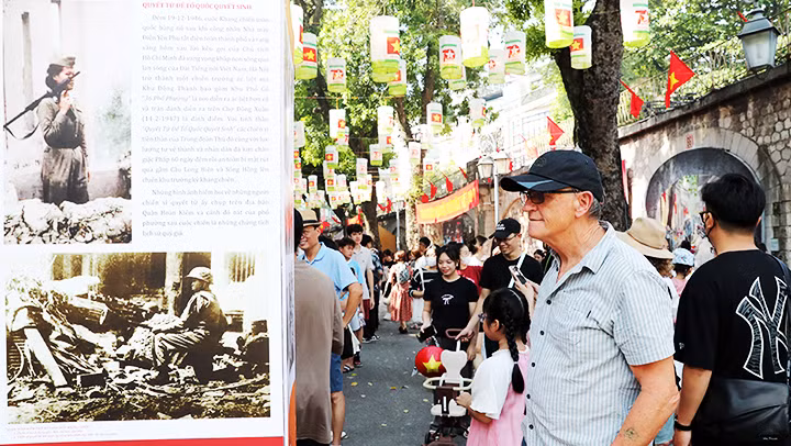 Rực rỡ trong sắc thu.