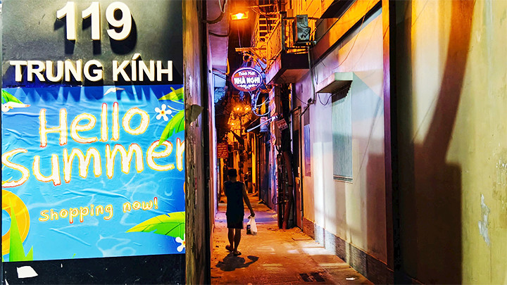 Ngõ 119 Trung Kính (quận Cầu Giấy), nơi xảy ra vụ cháy nhà trọ khiến 14 người tử vong và 3 người bị thương. Ngõ 119 Trung Kính (quận Cầu Giấy), nơi xảy ra vụ cháy nhà trọ khiến 14 người tử vong và 3 người bị thương.