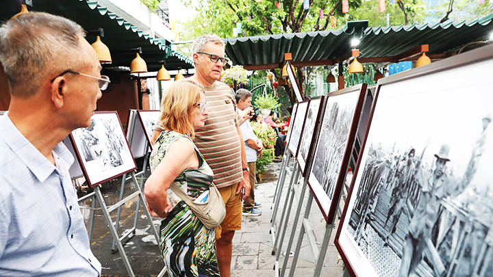 Nhiều bức ảnh về chiến dịch Điện Biên Phủ được công bố lần đầu .Ảnh: ANH QUÂN