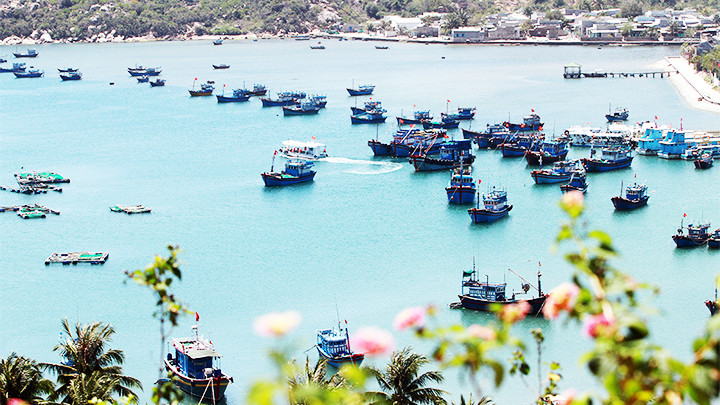 Một góc vịnh Vĩnh Hy.