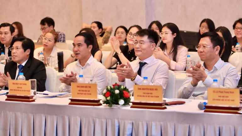 Các đại biểu dự hội thảo. (Ảnh: HUỲNH THƠ)