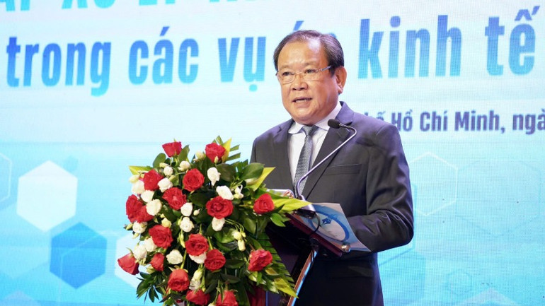 Ông Mai Ngọc Phước, Tổng Biên tập Báo Pháp luật Thành phố Hồ Chí Minh phát biểu đề dẫn hội thảo. (Ảnh: HUỲNH THƠ)