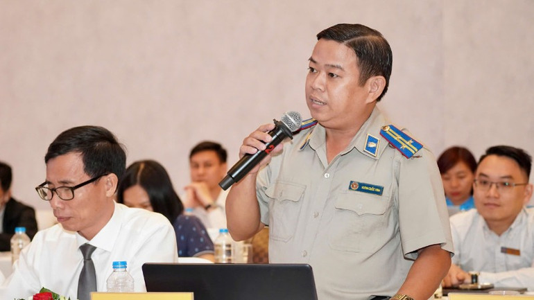 Đại diện Chi cục thi hành án dân sự Quận 1, Thành phố Hồ Chí Minh, phát biểu tại hội thảo. Đại diện Chi cục thi hành án dân sự Quận 1, Thành phố Hồ Chí Minh, phát biểu tại hội thảo.