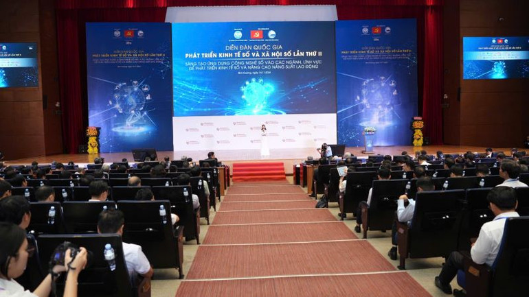 Toàn cảnh Diễn Diễn đàn Quốc gia phát triển Kinh tế số và Xã hội số lần thứ II.