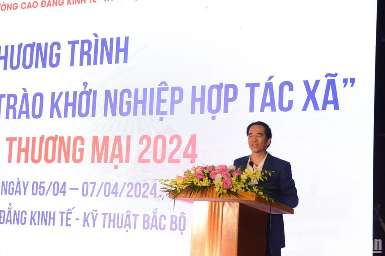 TS, Nguyễn Viết Cường-Hiệu trưởng Trường Cao đẳng Kinh tế-Kỹ thuật Bắc Bộ (tại Hải Phòng) phát động xúc tiến thương mại HTX.