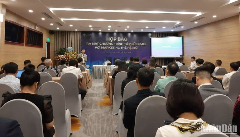 Chủ tịch Hội đồng quản trị Công ty cổ phần Công nghệ Locamos chia sẻ tại buổi họp báo, chiều 14/7.