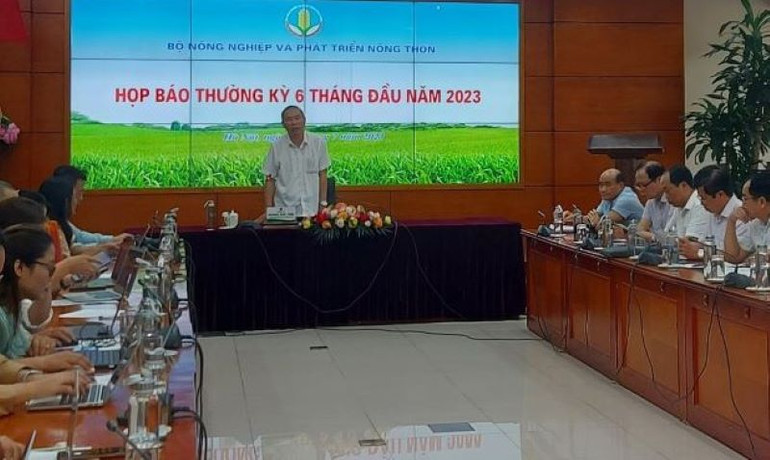 Toàn cảnh họp báo thường kỳ ngành nông nghiệp ngày 3/7.